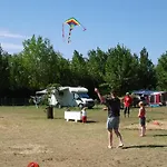 مكان تخييم Bontempo Village La Yole 4*