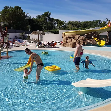 Bontempo Village La Yole مكان تخييم سان جان دي مونت